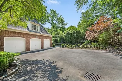 2 Canoe Ln, Roseland, NJ 07068 - Photo 39