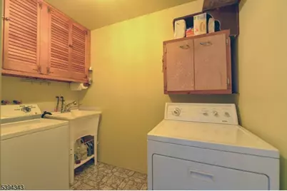 184 Abbe Ln, Clifton, NJ 07013 - Photo 17