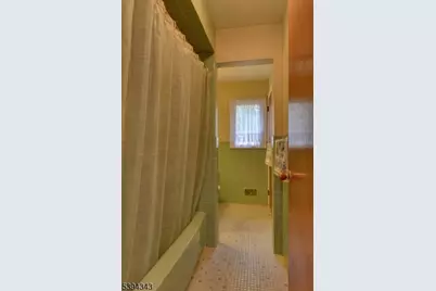 184 Abbe Ln, Clifton, NJ 07013 - Photo 13