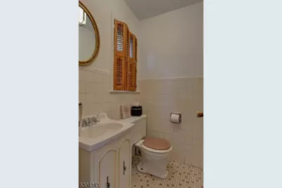 184 Abbe Ln, Clifton, NJ 07013 - Photo 9