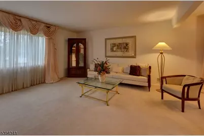 184 Abbe Ln, Clifton, NJ 07013 - Photo 5