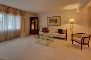 184 Abbe Ln, Clifton, NJ 07013 - Photo 5