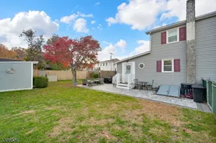 31 Hamilton St, Bloomingdale, NJ 07403 - Photo 45