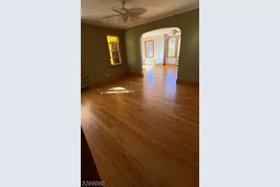 814 Vine St 2nd Fl, Elizabeth, NJ 07202 - Photo 9