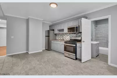 537 Scotland Rd #2, Orange, NJ 07050 - Photo 1