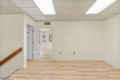 37 Tamarack Cir, Montgomery Township, NJ 08558 - Photo 17