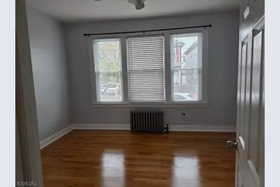 292 Leslie St #1R, Newark, NJ 07112 - Photo 3