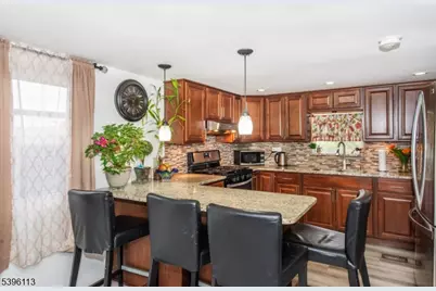 39 Helen Drive, Moonachie, NJ 07074 - Photo 9