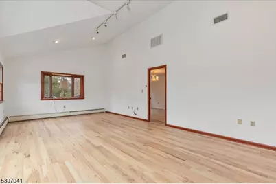 44 Madison St, Long Hill Township, NJ 07933 - Photo 15