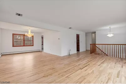 44 Madison St, Long Hill Township, NJ 07933 - Photo 5