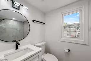 510 Halsted St, East Orange, NJ 07018 - Photo 11