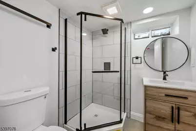 510 Halsted St, East Orange, NJ 07018 - Photo 15