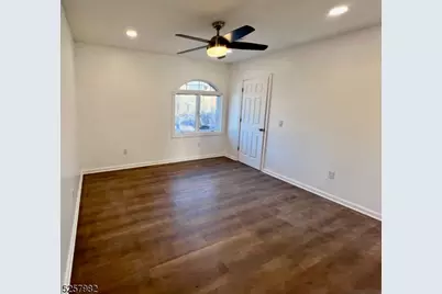61 Mountainview Blvd #4, Wayne, NJ 07470 - Photo 5