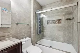 32 Magnolia Ct, South Brunswick Township, NJ 08852 - Photo 11