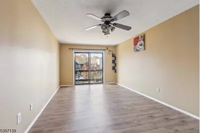 32 Magnolia Ct, South Brunswick Township, NJ 08852 - Photo 13