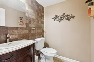 32 Magnolia Ct, South Brunswick Township, NJ 08852 - Photo 5