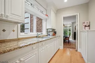 126 Fairfield Dr, Millburn Twp., NJ 07078 - Photo 9