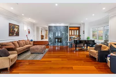 15 Auriemma Ct, Roxbury Township, NJ 07850 - Photo 3