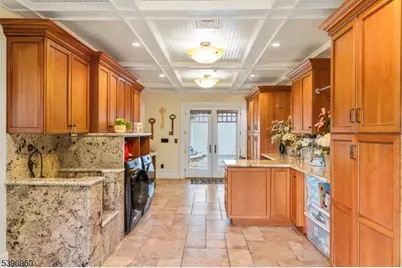 15 Auriemma Ct, Roxbury Township, NJ 07850 - Photo 9