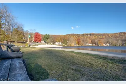 18 Decker Pond Rd, Vernon, NJ 07461 - Photo 37