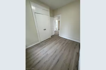 10 Riverside Pl, Garfield, NJ 07026 - Photo 11