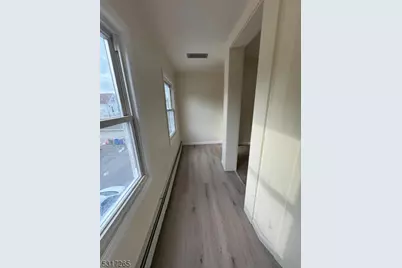 10 Riverside Pl, Garfield, NJ 07026 - Photo 9