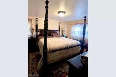 150 Indian Run Pkwy N, Union Township, NJ 07083 - Photo 7