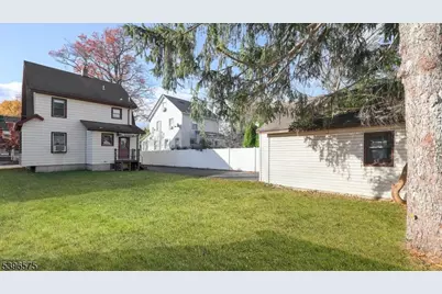 619 Spruce Street, Roselle Park, NJ 07204 - Photo 31