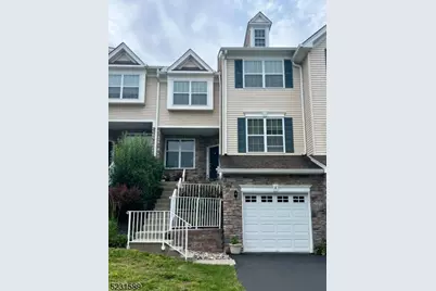 4 Greenwich Ct, Mount Olive, NJ 07828 - Photo 1