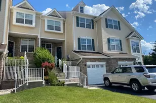 4 Greenwich Ct, Mount Olive, NJ 07828 - Photo 3