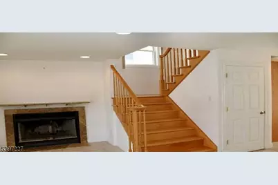 498 6th Ave, Lyndhurst Township, NJ 07071 - Photo 3