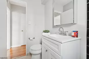 8300 Blvd E, North Bergen, NJ 07047 - Photo 23