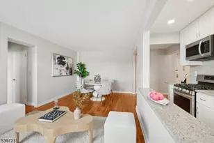 8300 Blvd E, North Bergen, NJ 07047 - Photo 7