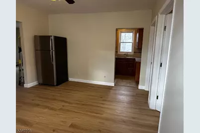 33 Hayward Pl #2, Wallington, NJ 07057 - Photo 3