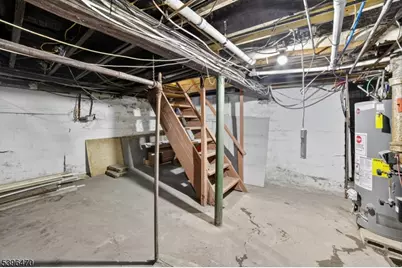 301 E 9th Ave, Roselle, NJ 07203 - Photo 15