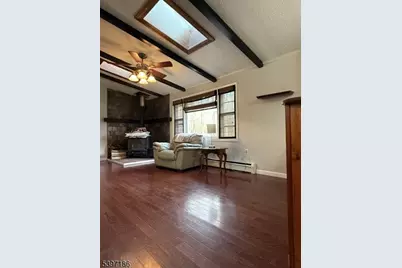 8 Possaghi Rd, Hampton Township, NJ 07860 - Photo 3