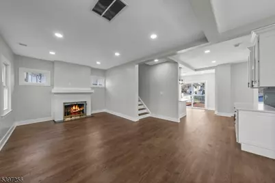 68 Cathedral Ave, Nutley Twp., NJ 07110 - Photo 9