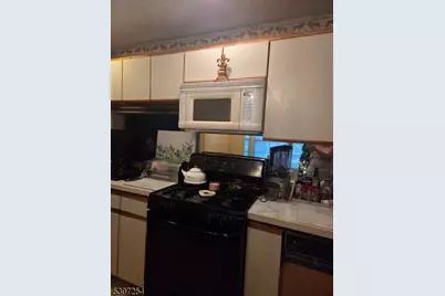 279 English Place, Bernards Township, NJ 07920 - Photo 3