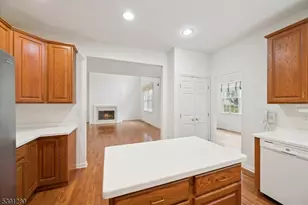 14 Hadley Ct, Bernards Township, NJ 07920 - Photo 11