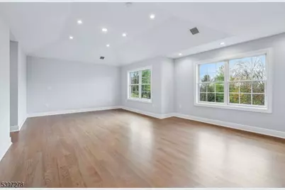 354 Beaufort Ave, Livingston, NJ 07039 - Photo 35