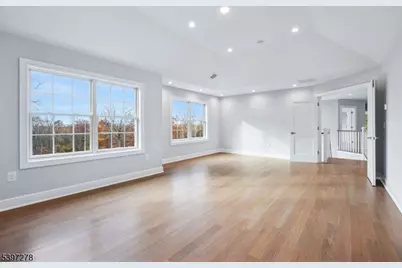 354 Beaufort Ave, Livingston, NJ 07039 - Photo 33