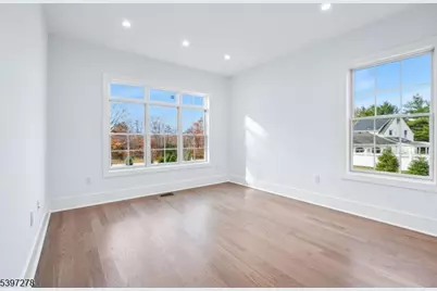 354 Beaufort Ave, Livingston, NJ 07039 - Photo 37