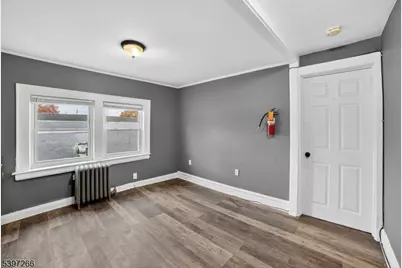 301 E 9th Ave, Roselle, NJ 07203 - Photo 9