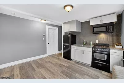 301 E 9th Ave, Roselle, NJ 07203 - Photo 11