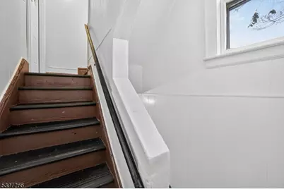 301 E 9th Ave, Roselle, NJ 07203 - Photo 5