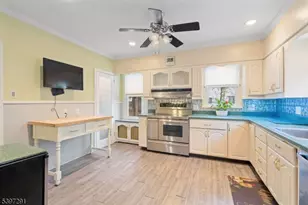 71 Georgian Ct, Hillside, NJ 07205 - Photo 11