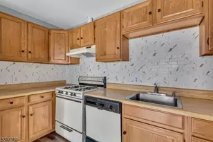 1595 E 2nd St, Scotch Plains Township, NJ 07076 - Photo 3