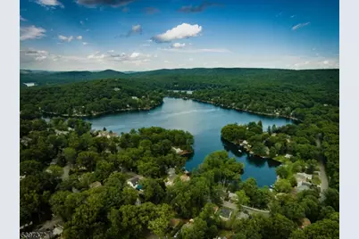 83 Lakeview Ave, Ringwood, NJ 07456 - Photo 33