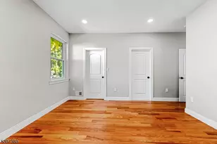 63 Oak St, East Orange, NJ 07018 - Photo 15