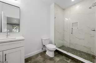 63 Oak St, East Orange, NJ 07018 - Photo 11